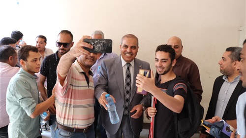 رئيس جامعة الأزهر يشيد بمستوى الانضباط داخل لجان امتحانات كلية التربية